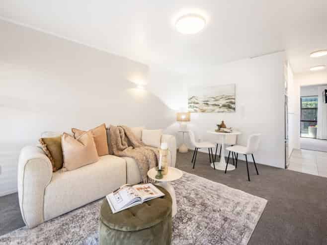 16/327 Hobsonville Road, Hobsonville