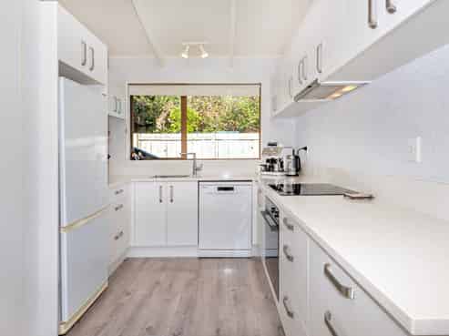6 The Glebe, Coastlands