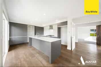 3 Dinning Road, Riverhead