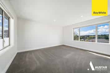 3 Dinning Road, Riverhead