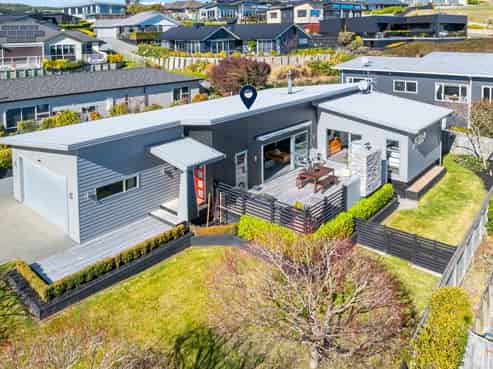 18 Coprosma Crescent, Waipahihi