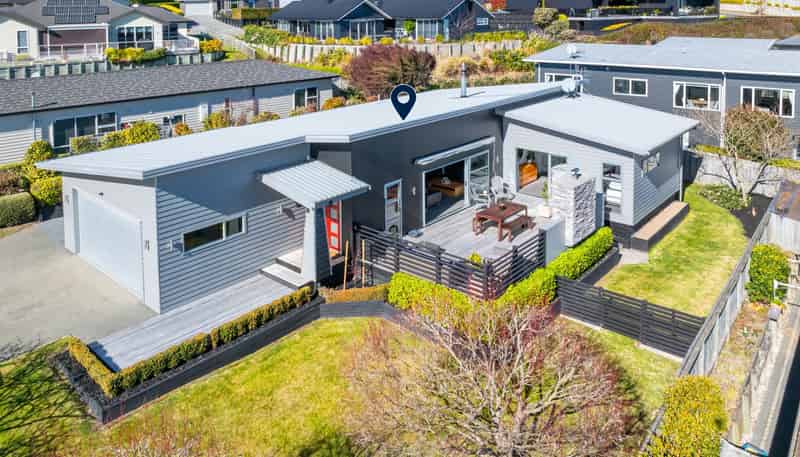 18 Coprosma Crescent, Waipahihi