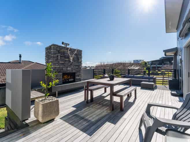 18 Coprosma Crescent, Waipahihi