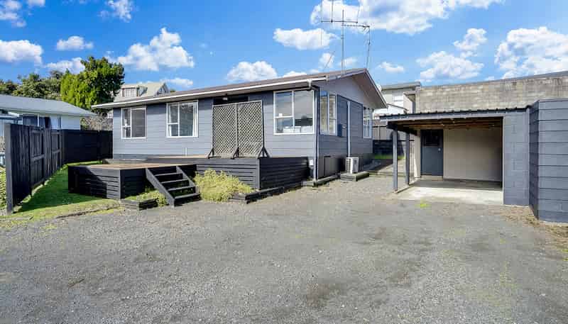 26B Knightsbridge Place, Dinsdale