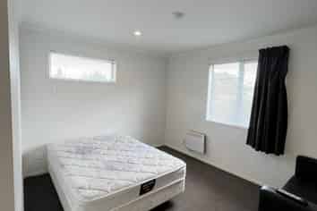 1/7 Hibiscus Avenue (Room A), Hamilton Lake