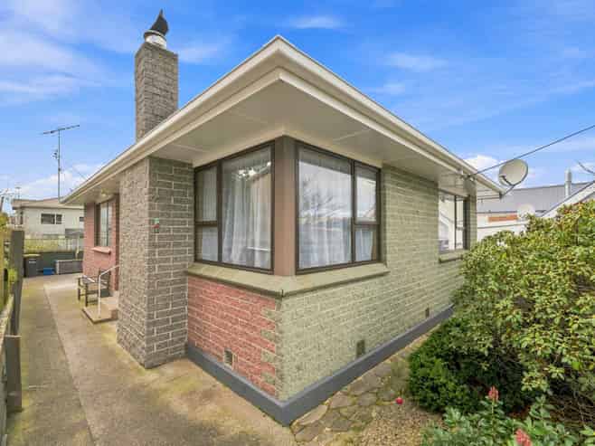 4 Eastbourne Street, CAVERSHAM