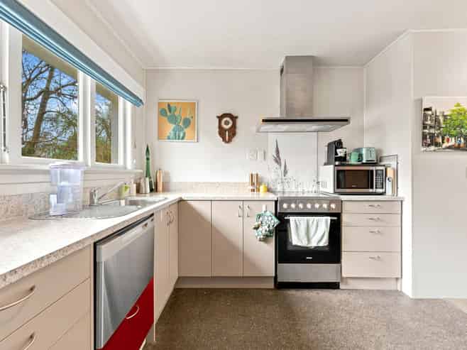 4 Eastbourne Street, CAVERSHAM