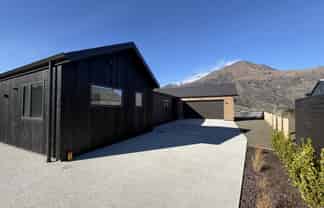 15 Pascoe Close, Lower Shotover