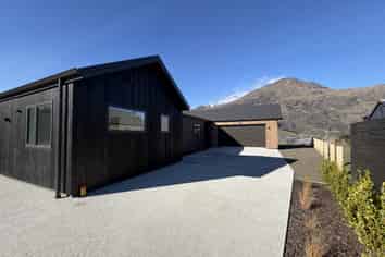 15 Pascoe Close, Lower Shotover