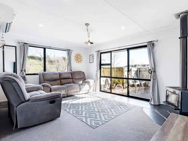 77 Poplar Grove, Whalers Gate