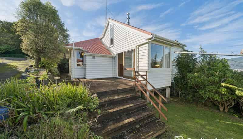 5 Hill Road, Belmont