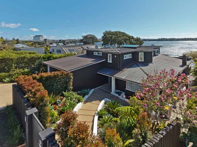 Auckland - Address withheld