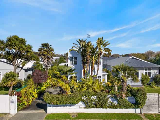170 Vigor Brown Street, Napier South