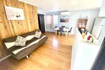 51 Captain Scott Road, Glen Eden