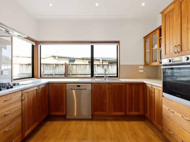 41 Huntington Drive, Huntington