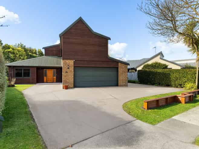 41 Huntington Drive, Huntington