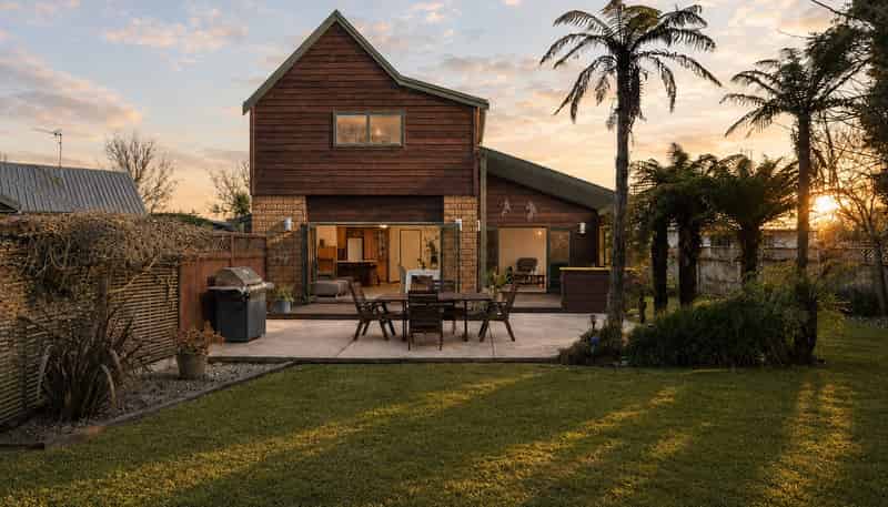 41 Huntington Drive, Huntington