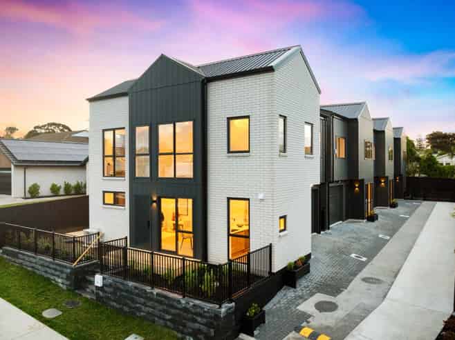3A, 3B and Towra Place, Botany Downs