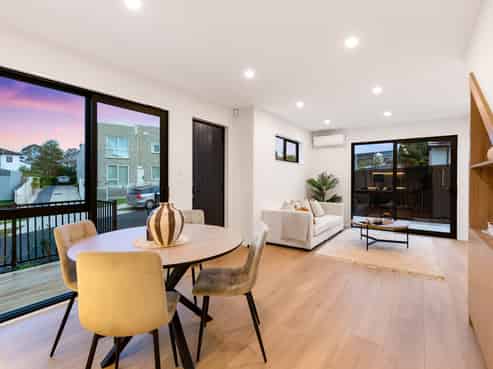 3B and 3D Towra Place, Botany Downs