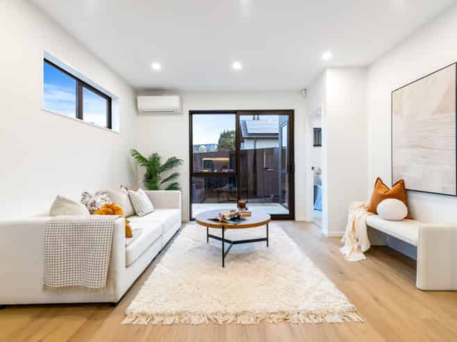 3A, 3B and Towra Place, Botany Downs