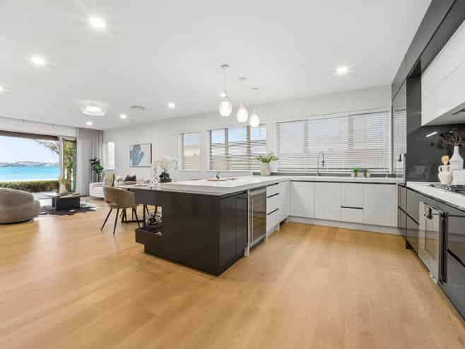 9  The Parade, Bucklands Beach