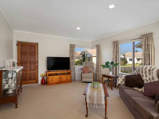 2/32 Park Road, Katikati