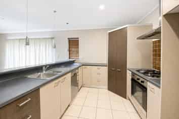 11 Annaby Drive, Northwood