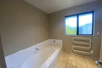 11 Annaby Drive, Northwood