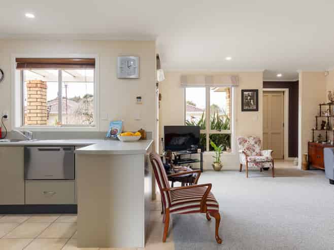 24 Sovereign Isle Lane, Rototuna