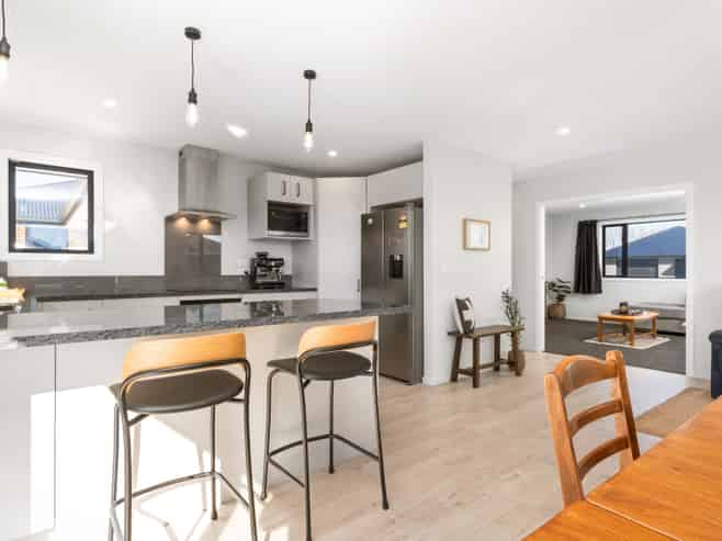 4 Mehrtens Crescent, Woodend