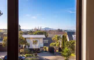20 Dalwhinnie Parade, Highland Park