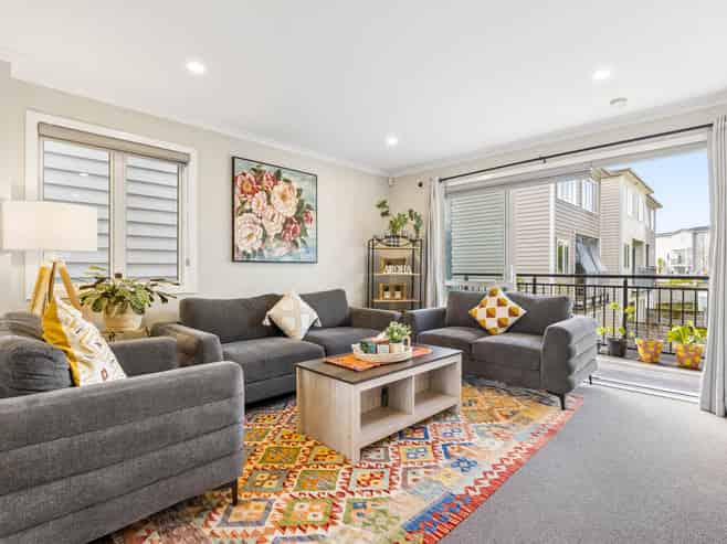 6 Fernly Rise, Flat Bush