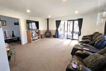 17 Gold Nugget Road, Marsden