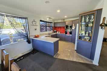 17 Gold Nugget Road, Marsden