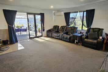 17 Gold Nugget Road, Marsden