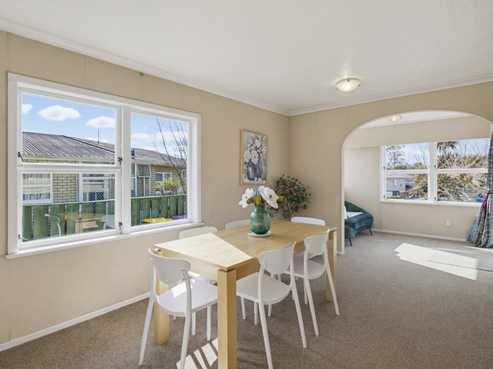 6 Harlech Street, Levin