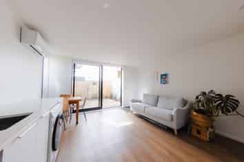 4/21 Clarence Street South, Addington