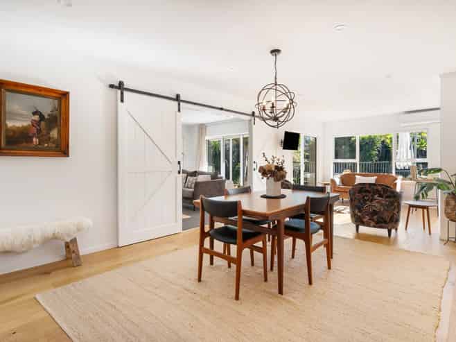 125 Old Railway Road, Riverhead