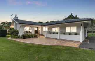 125 Old Railway Road, Riverhead