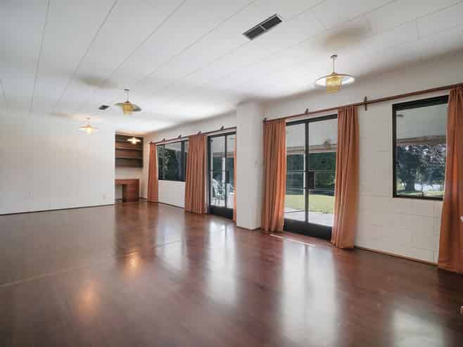 16  Bristol Road, Whenuapai
