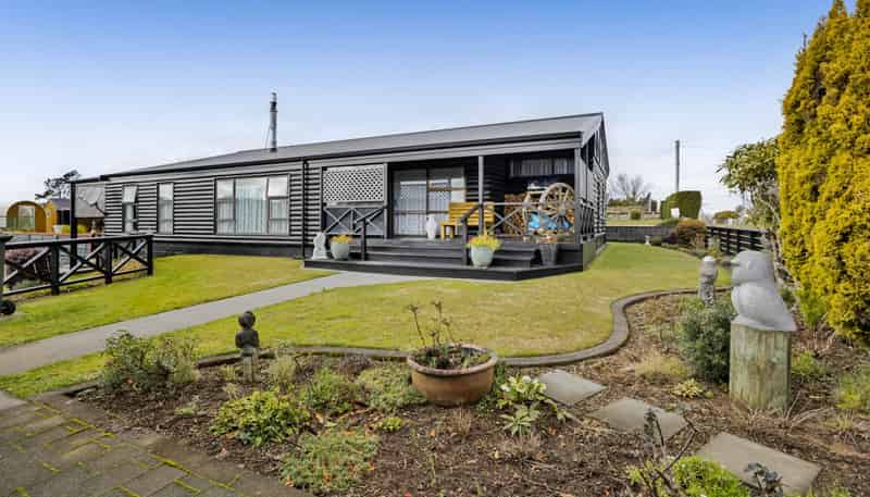 42 Swansea Road, Stratford