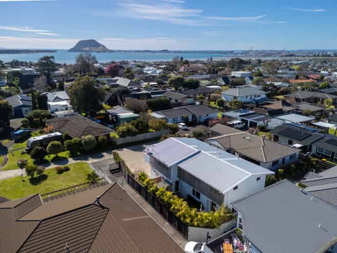 6A Longwood Lane, Otumoetai