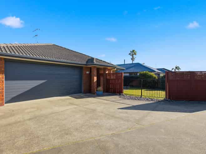 11 Reefton Place, Papamoa