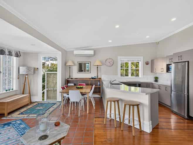 111 Bassett Road, Remuera