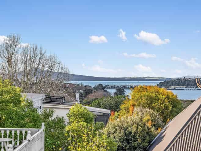 111 Bassett Road, Remuera