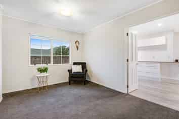 17 Godwin Court, Unsworth Heights
