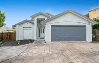 17 Godwin Court, Unsworth Heights
