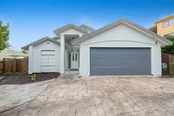 17 Godwin Court, Unsworth Heights