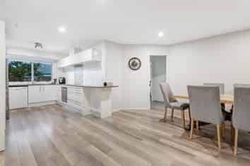 17 Godwin Court, Unsworth Heights