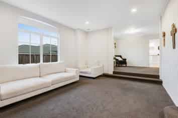 17 Godwin Court, Unsworth Heights